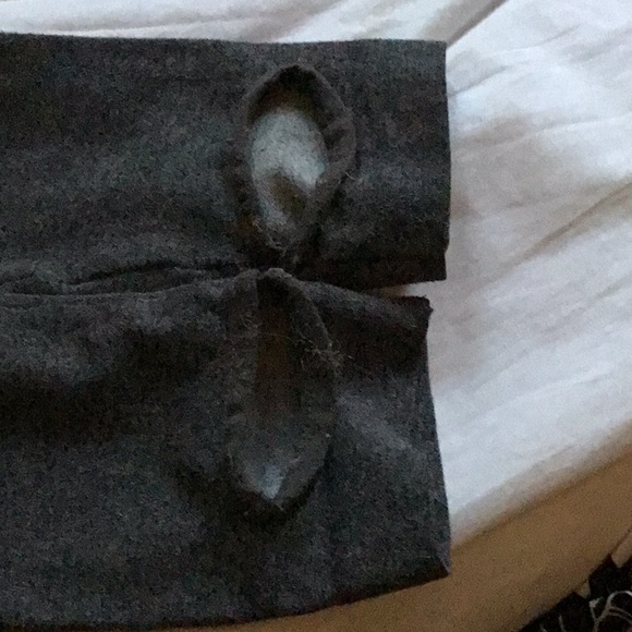 Leggings with cutout heels 6 for $20π - Picture 2 of 2